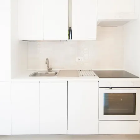 Zefiro - Saffi Design - Ambrogiohost * Bologne